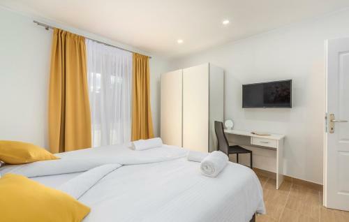 Apartment Kata With Private Pool