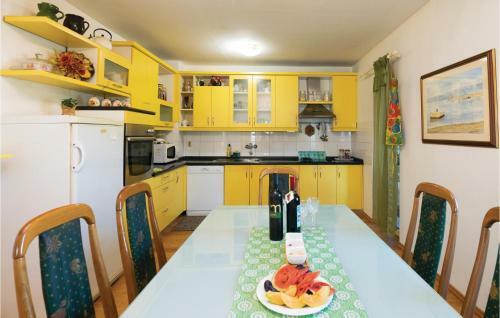 Amazing Apartment In Razanac W/ 2 Bedrooms