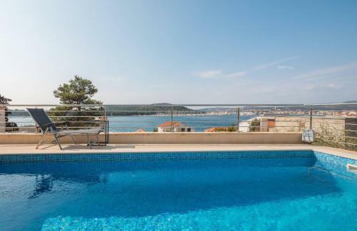 Extra Large Beachfront Luxury Villa