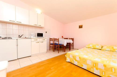 Apartments Ugrina
