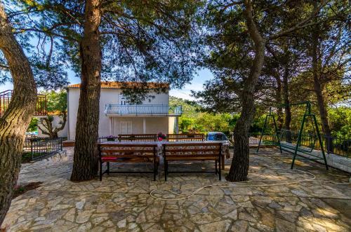 Apartments Ugrina