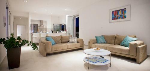 Villa Crystal Blue