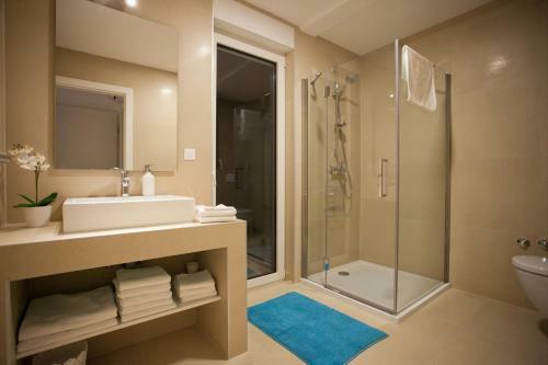 Villa White Marble