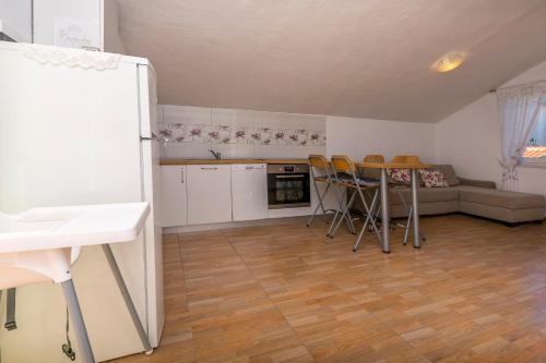 Apartment Ante