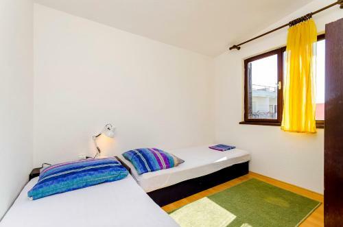 Apartments Gojislav
