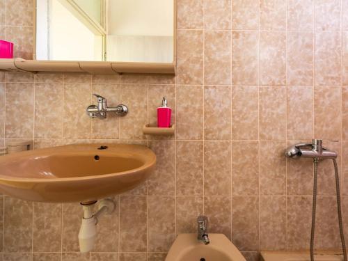Simplistic Apartment In Rogoznica Near Sea Beach