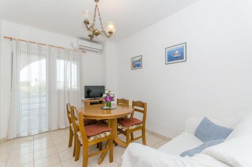Apartments Ana