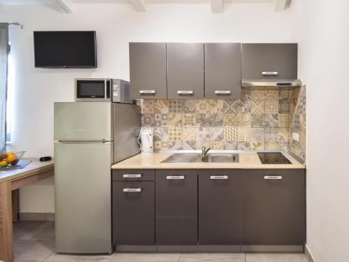 Apartment Bare-2