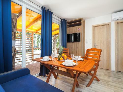 Mediteran Travel Mobile Homes Selce