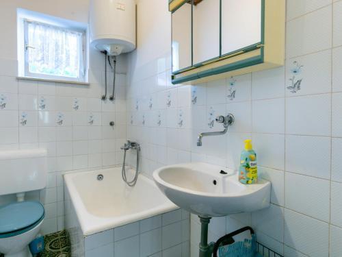 Simplistic Apartment In ?ibenik Near Sea Beach