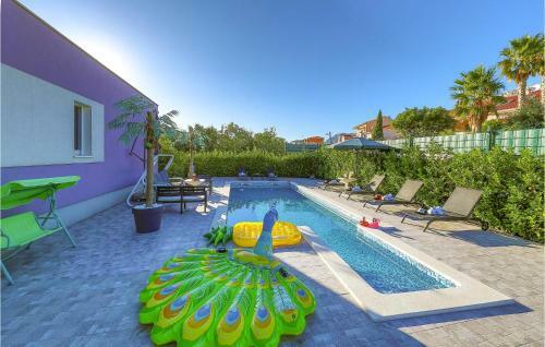 Four-bedroom Holiday Home In Solin