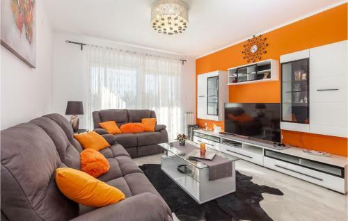 Awesome Home In Smrika W/ Jacuzzi And 3 Bedrooms