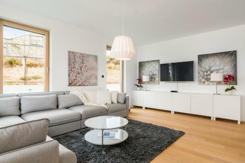 The Majestic Bel Etage Upscale Apartment With Pool