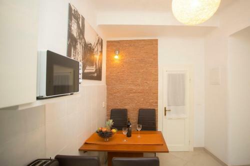 Apartment Zdrav - With Big Terrace
