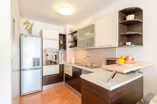 Lct Seaside Apartment