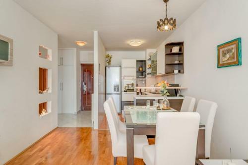 Lct Seaside Apartment