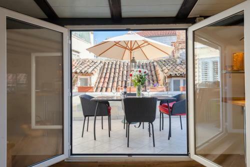 Lct Alberti Palace Apartment