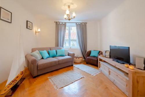 Lct Alberti Palace Apartment