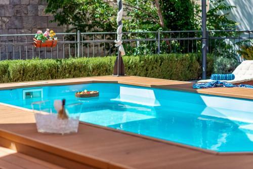 Bed & Breakfast Evala Luxury Rooms With Pool And Garden