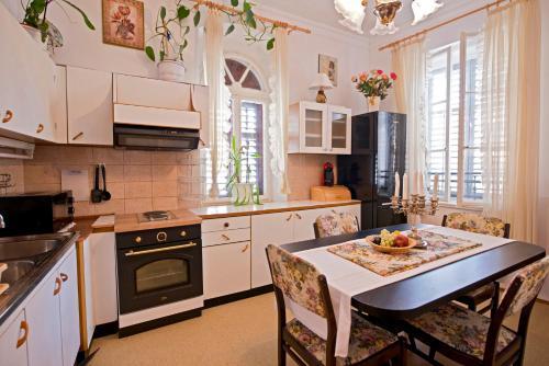 A2 - Apartment In The Very Heart Of Split