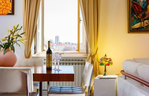 Hostal The Diocletian Collection