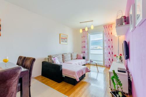 Mountain View Apartment
