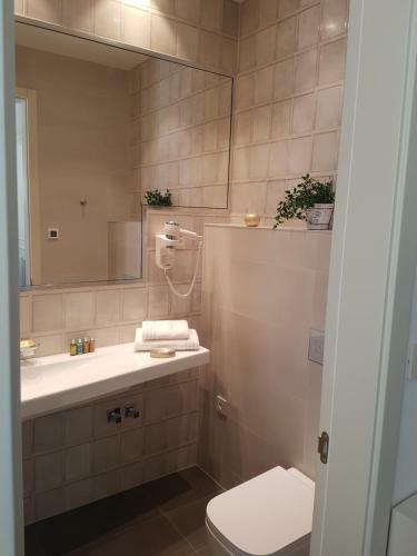 Hostal Riva Palace