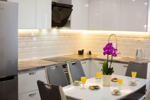 Impeccable 3-bed Apartment In Split