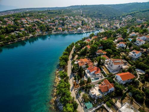 Luxury Villa Dream And Live With Pool By The Beach