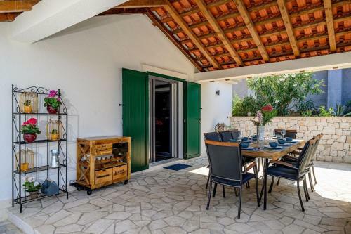 Luxury Villa Dream And Live With Pool By The Beach