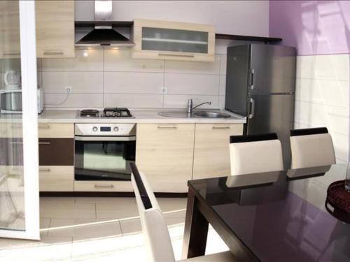 Remarkable 2-bed Apartment In Srima With Sea View