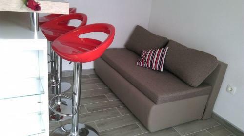 Hostal Apts And Rooms Rest - Close To Sea & Comfortable