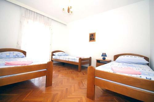Apartment With 2 Bedrooms In Tisno With Wifi