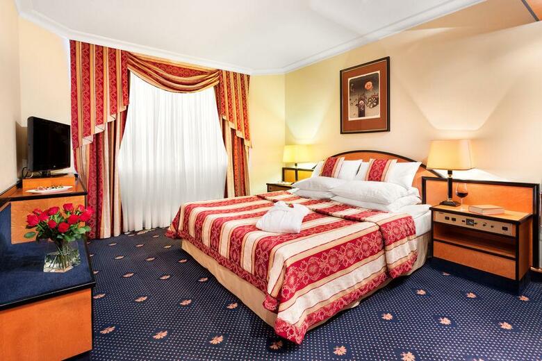 Hotel Diplomat