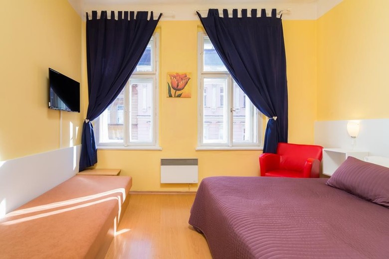 Hotel City Crown