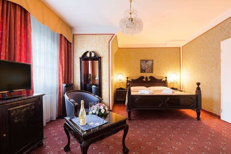 Pytloun Old Armoury Hotel Prague, Star� Zbrojnice