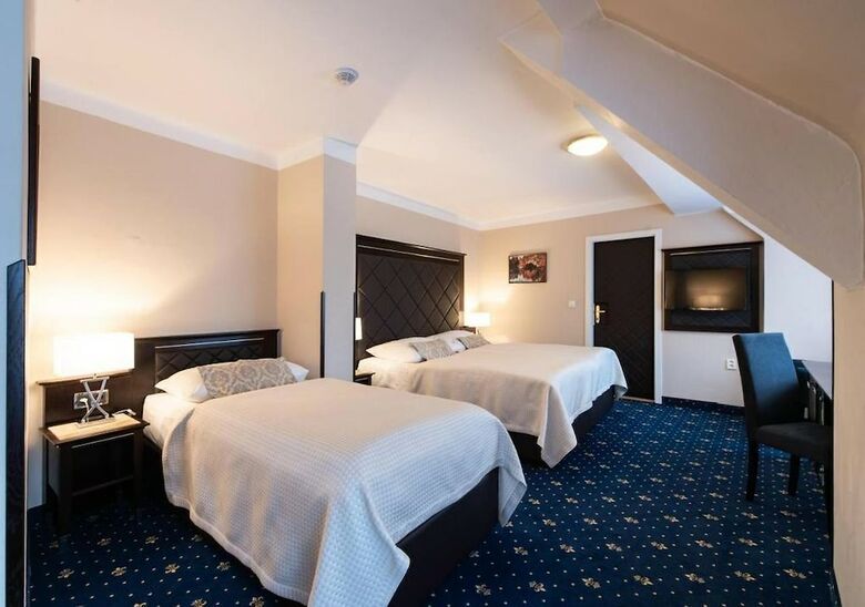 Pytloun Old Armoury Hotel Prague, Star� Zbrojnice