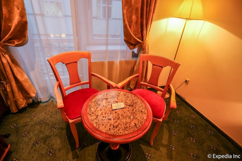 Ea Hotel Rokoko