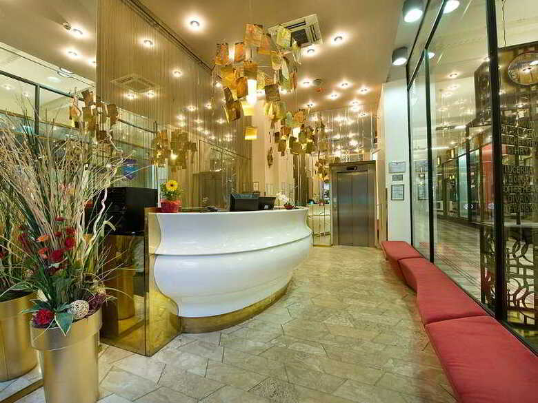 Ea Hotel Rokoko