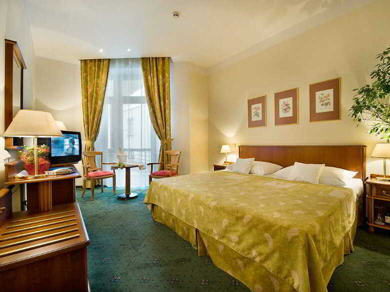 Ea Hotel Rokoko