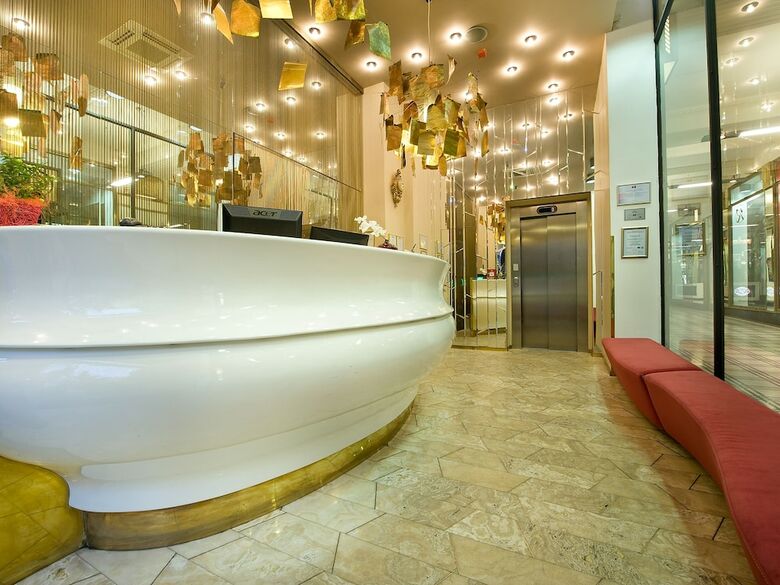 Ea Hotel Rokoko