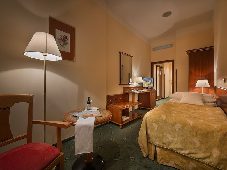Ea Hotel Rokoko
