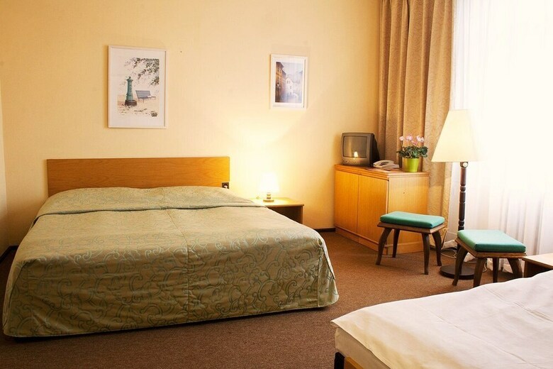 Ea Hotel Jasm�n