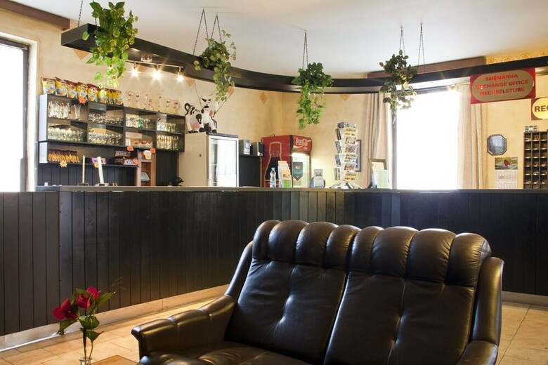 Ea Hotel Jasm�n