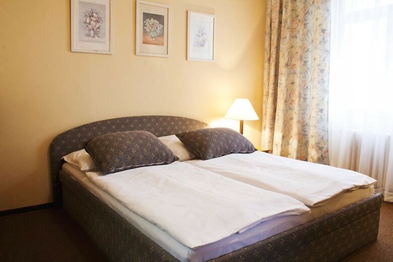 Ea Hotel Jasm�n