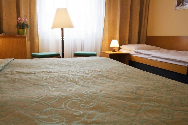 Ea Hotel Jasm�n