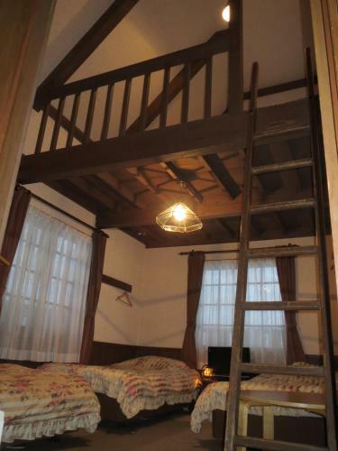 Lodge Pension Marionette
