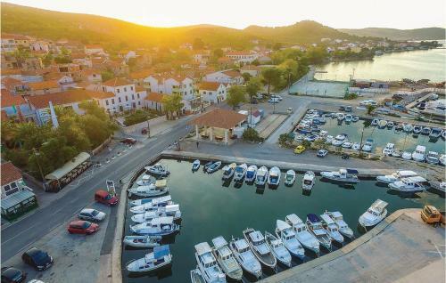 Three-bedroom Holiday Home In Tkon