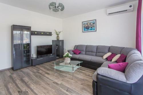 House Demetra