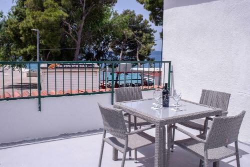 Hostal Apartments Paola